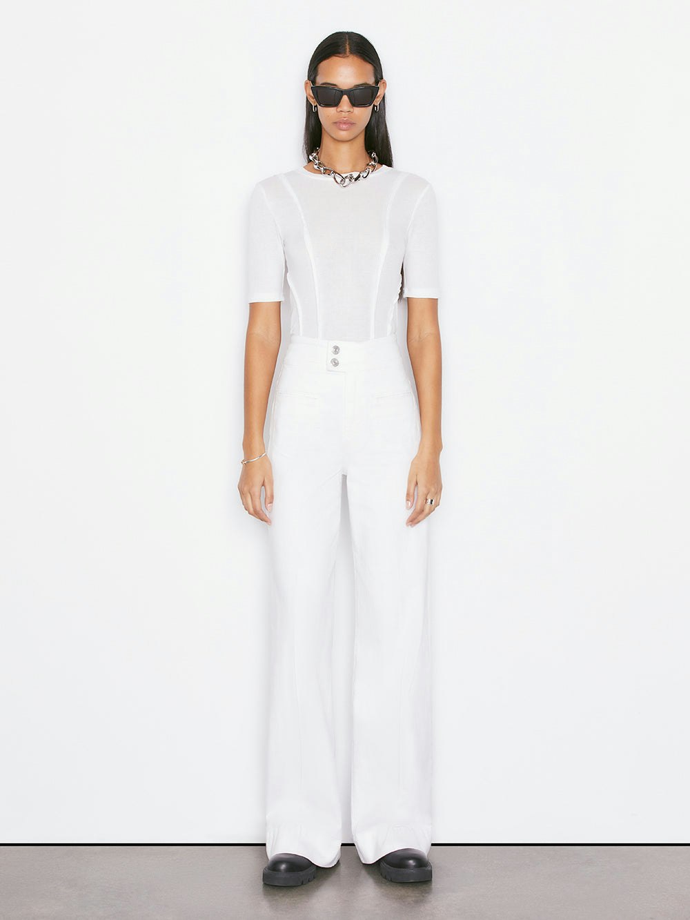 jeans full body view alt:hover